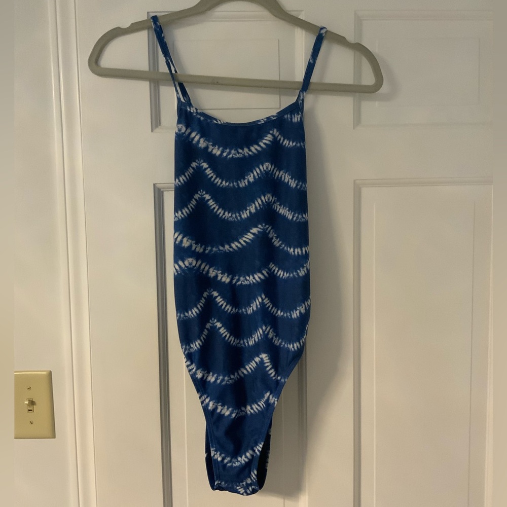 Jolyn Brandon 2 wave print fixed back